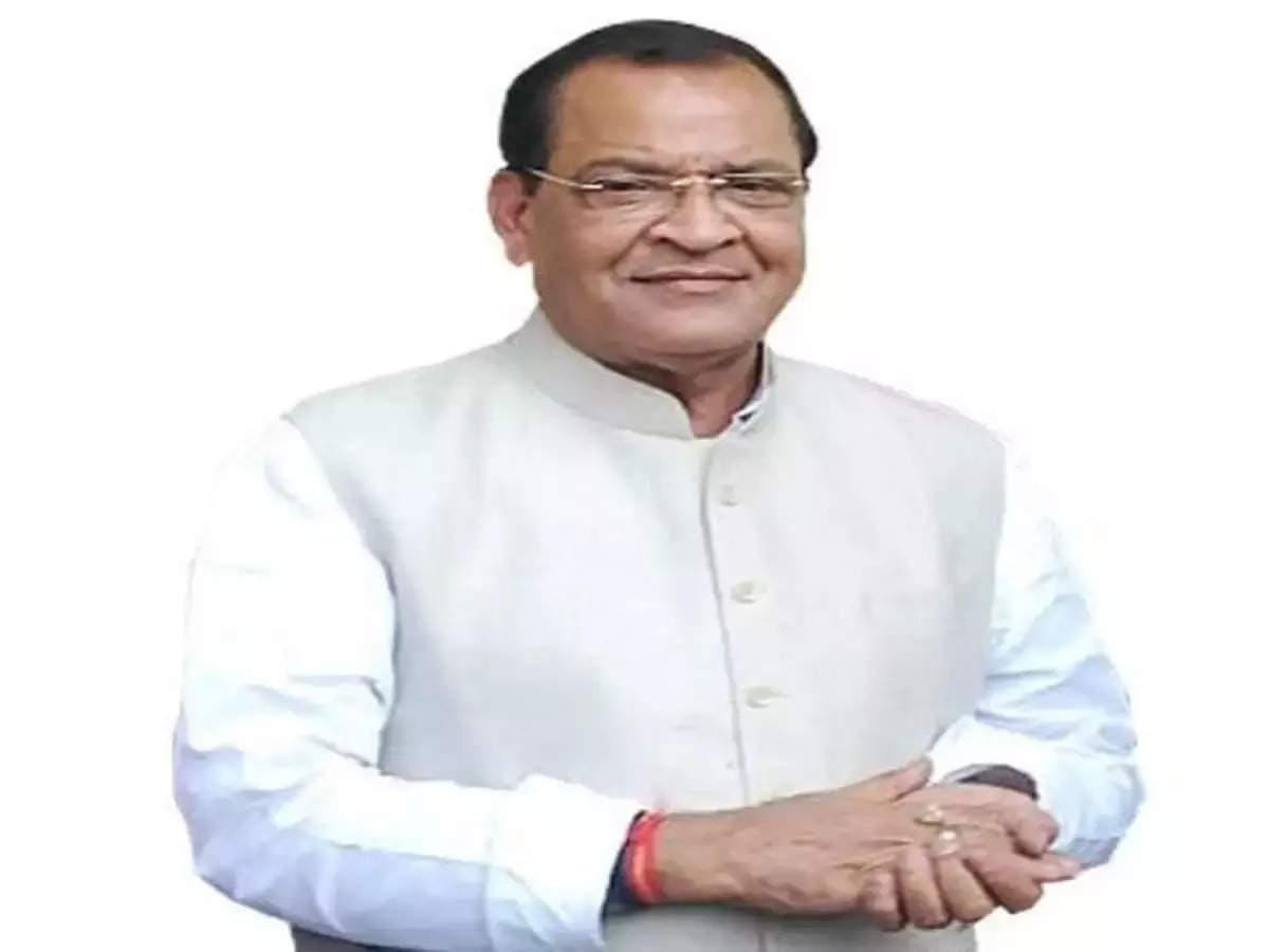 व्यवस्था धराशाई