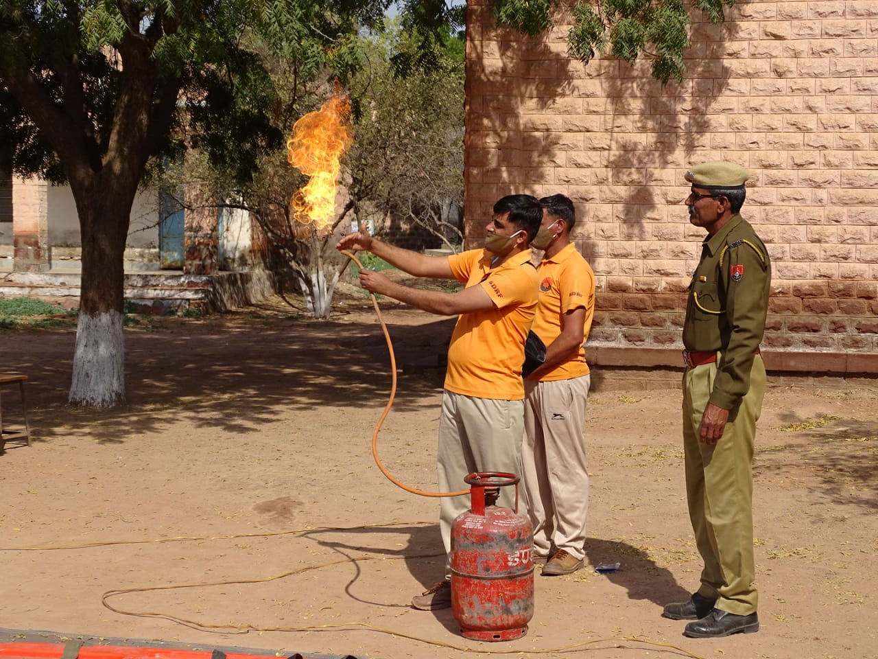 जन-जागरूकता के लिए डेमो/उपकरण प्रदर्शनी 