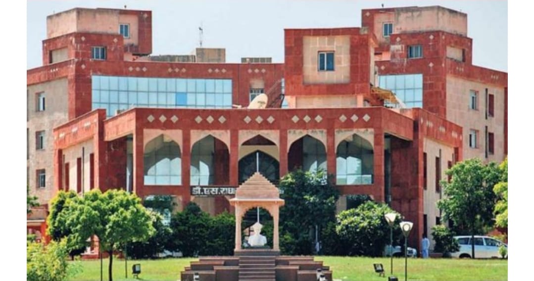  ईडी ने गिरफ्तारी कर शुरुआत की